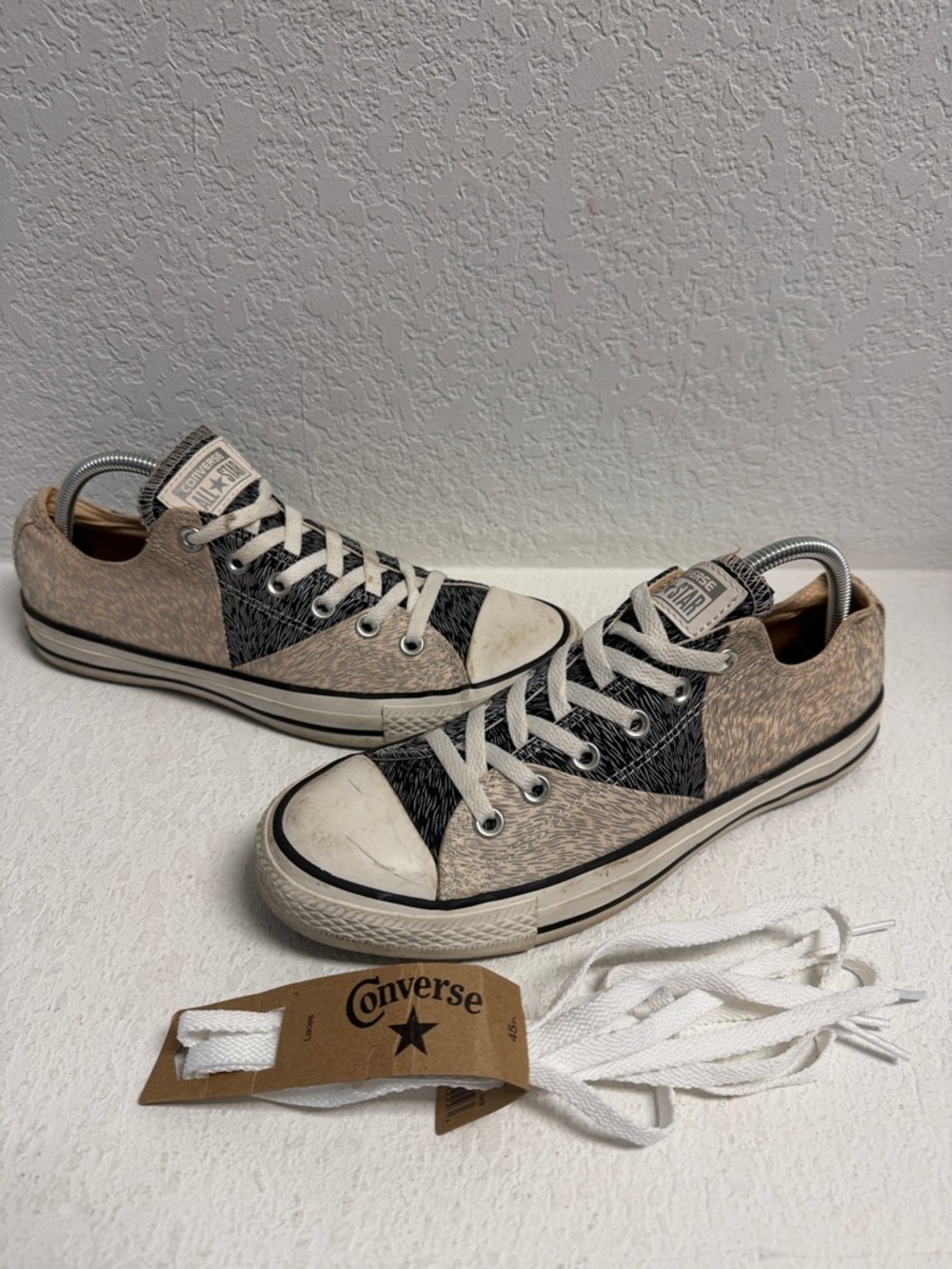 Converse Low Top Sneakers in Black & Beige Pattern reflective W 10 w new laces